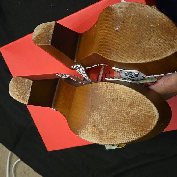 Rosee Betsey Johnson shoes - Picture 4 of 6